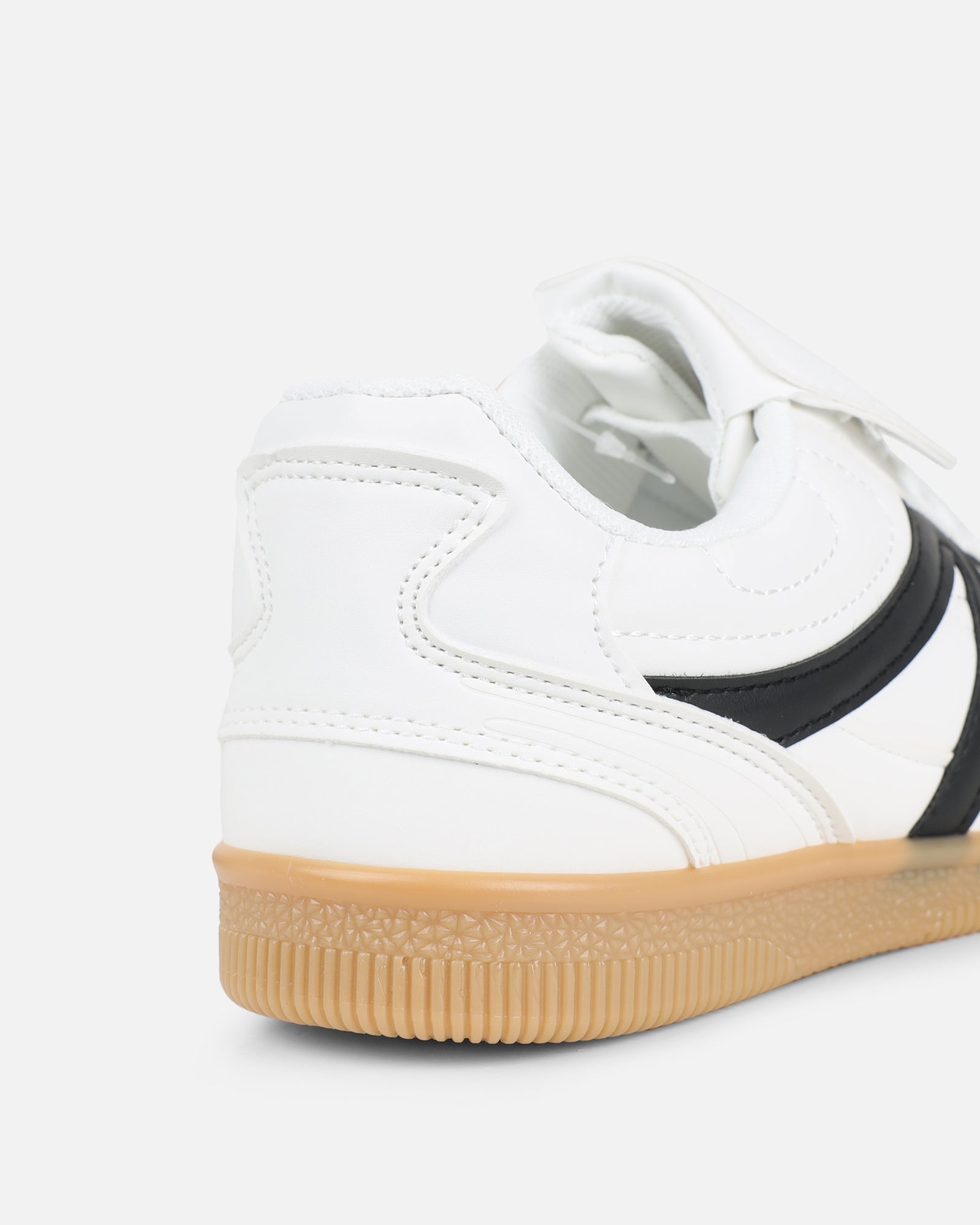 Harri White Trainers | SIMMI London