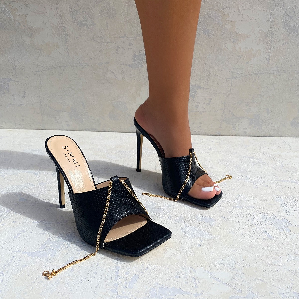 SIMMI SHOES / JAMILA BLACK SNAKE PRINT STILETTO MULES