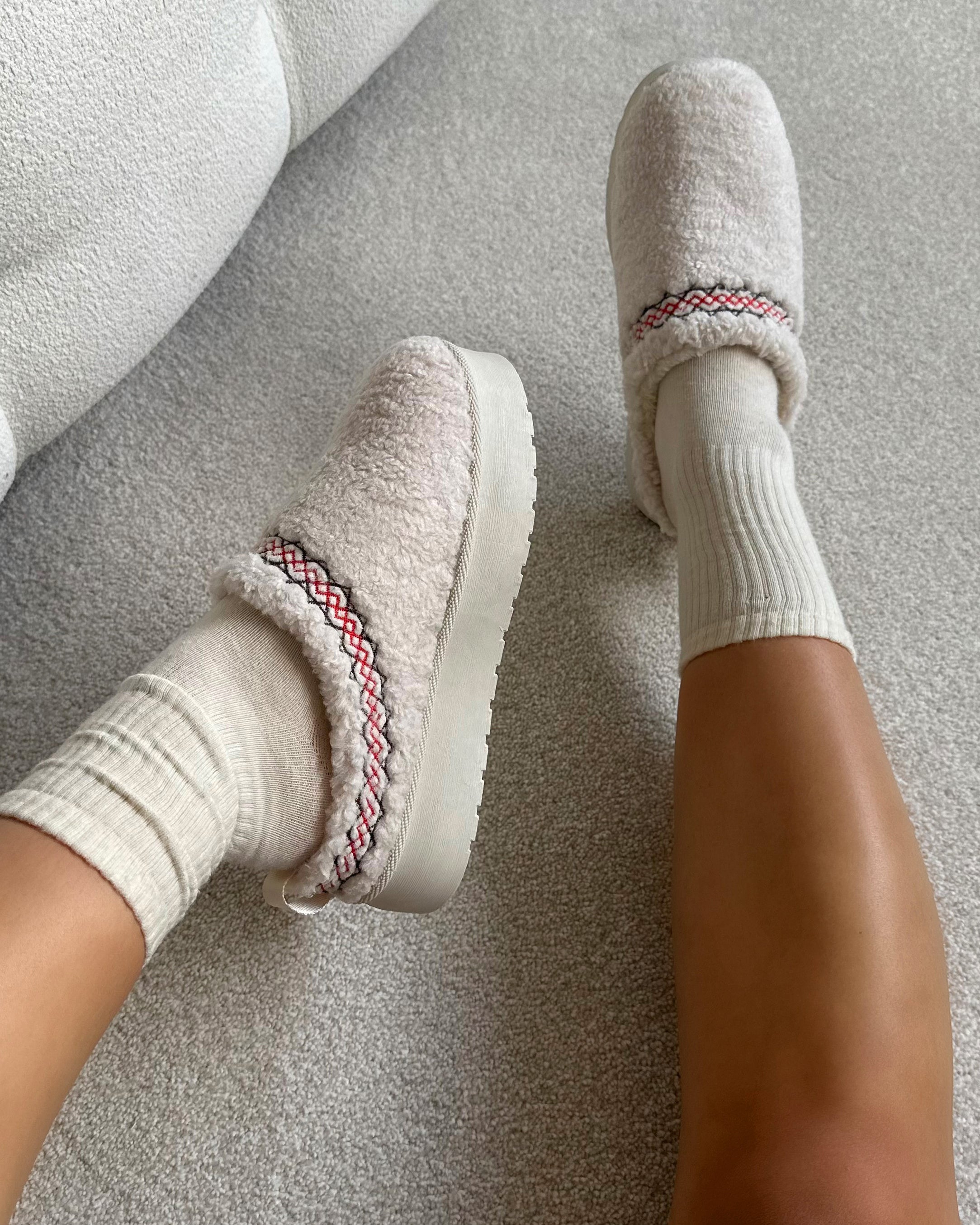 Kail Beige Teddy Faux Fur Flatform Slides | SIMMI London