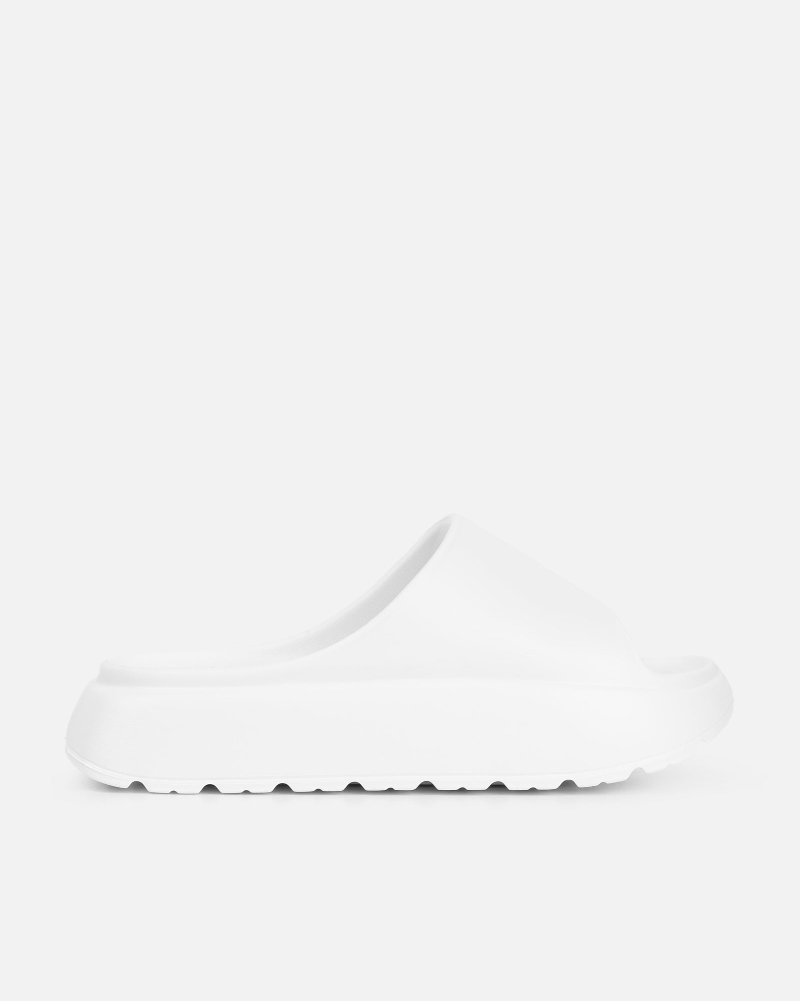Malu White Chunky Flatform Moulded Sliders | SIMMI London