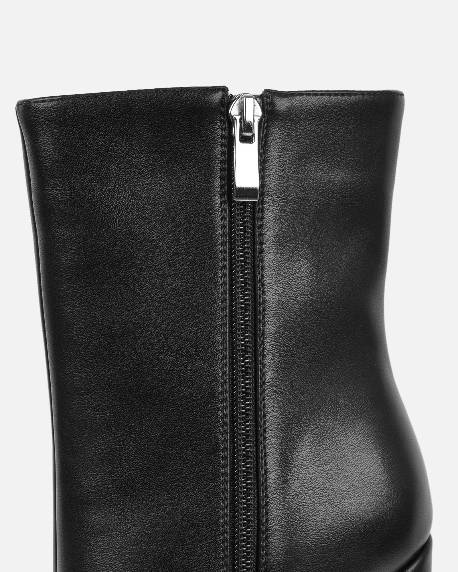 Mellia Black Extreme Platform Boots | SIMMI London