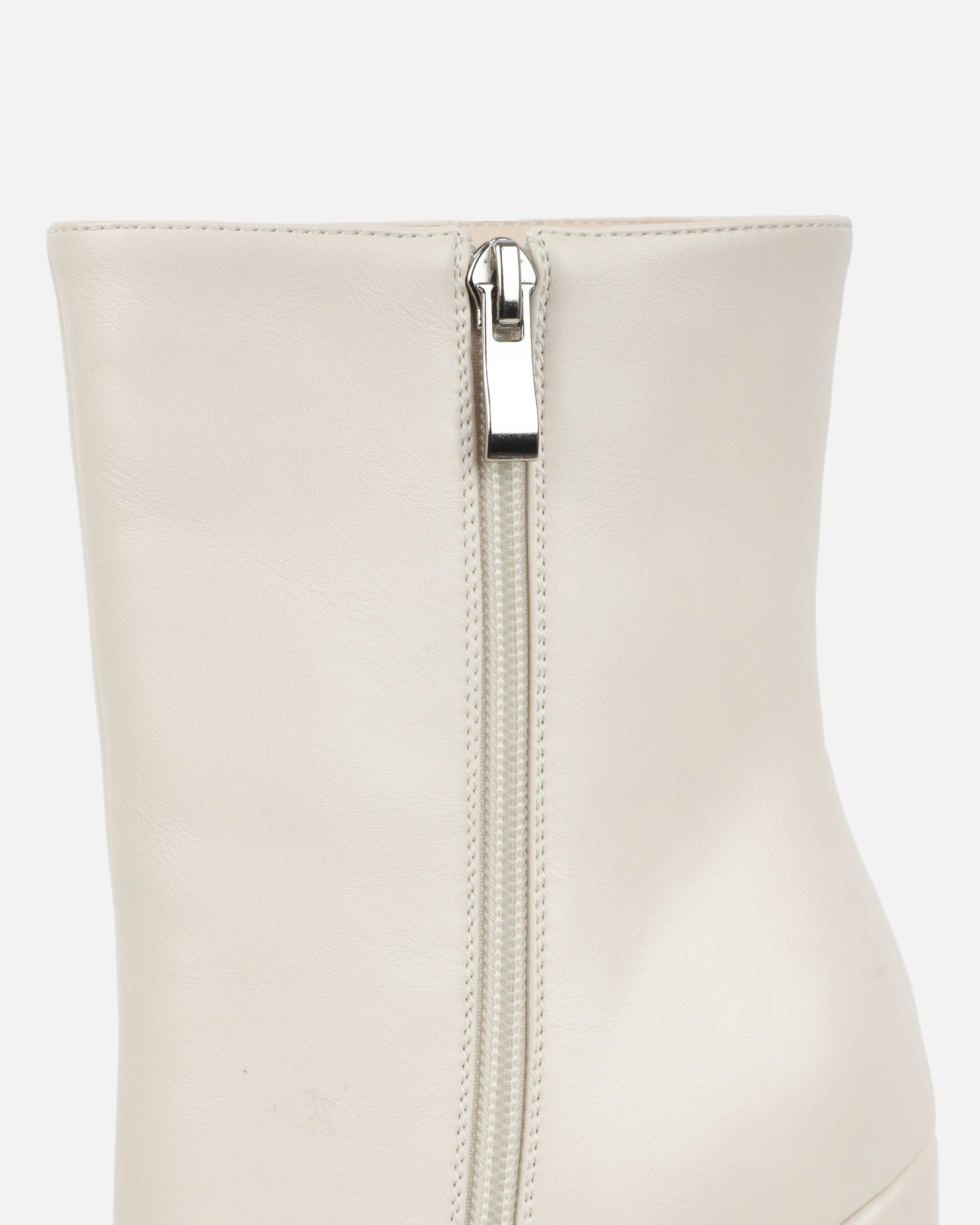 Mellia Stone Extreme Platform Boots | SIMMI London