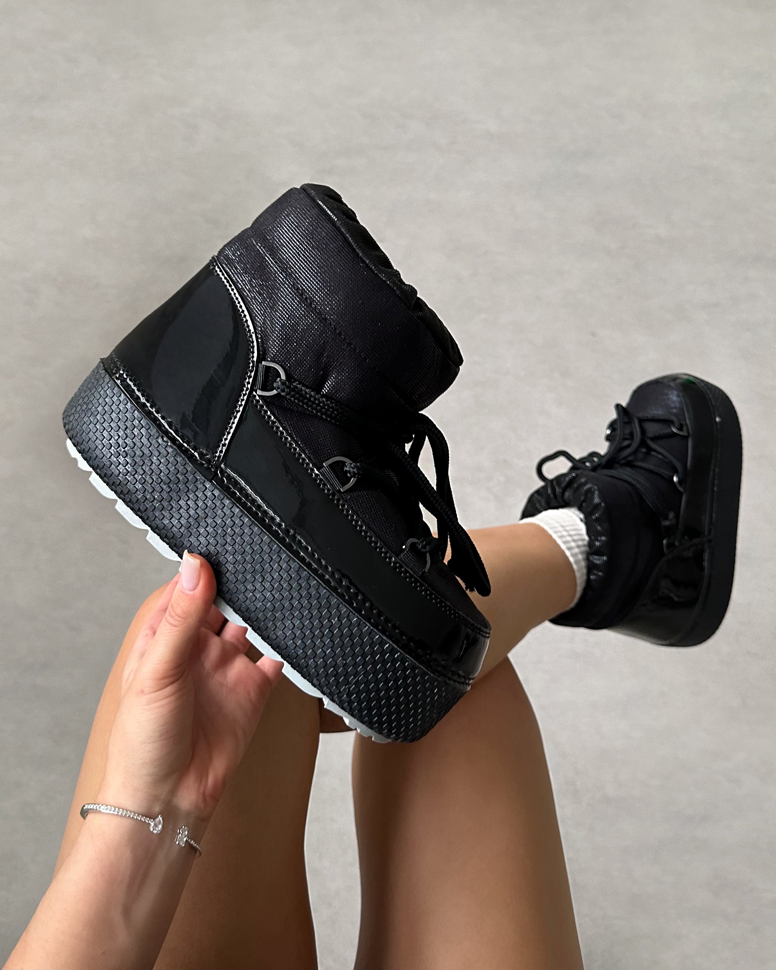 Skii Black Snow Ankle Boots | SIMMI London