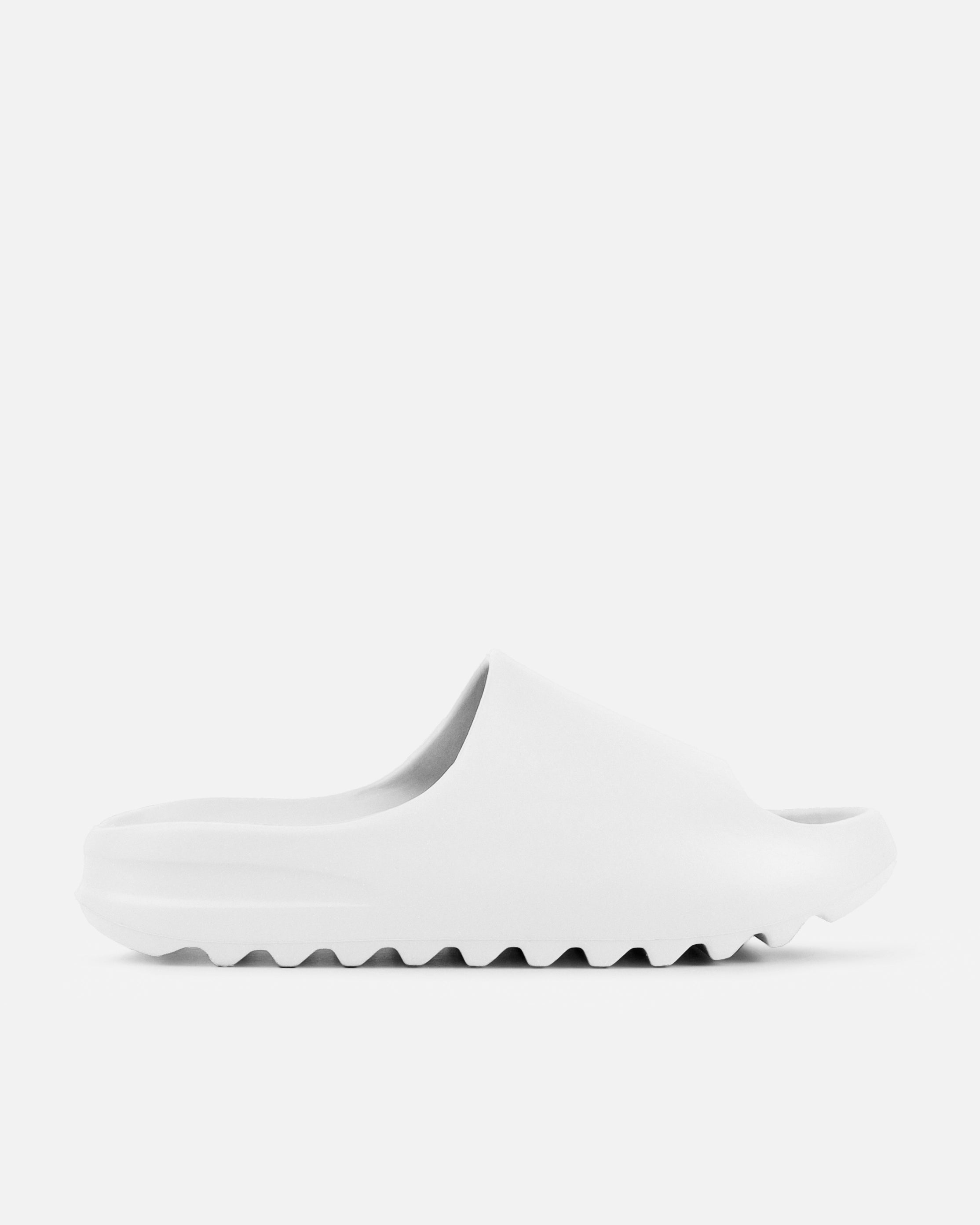 Sand White Moulded Sliders | SIMMI London