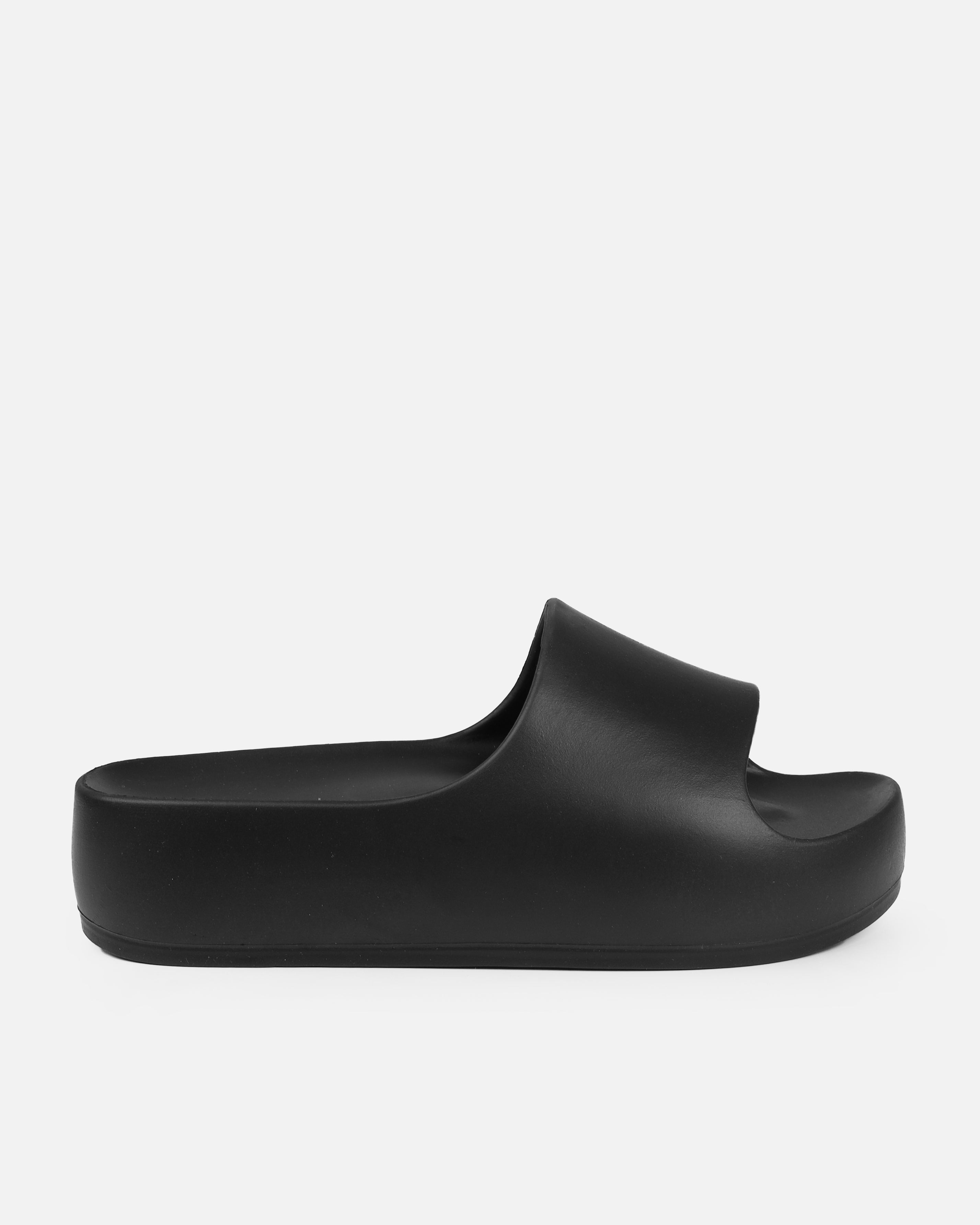 Tasha Ghouri Sunshine Black Flatform Moulded Sliders | SIMMI London