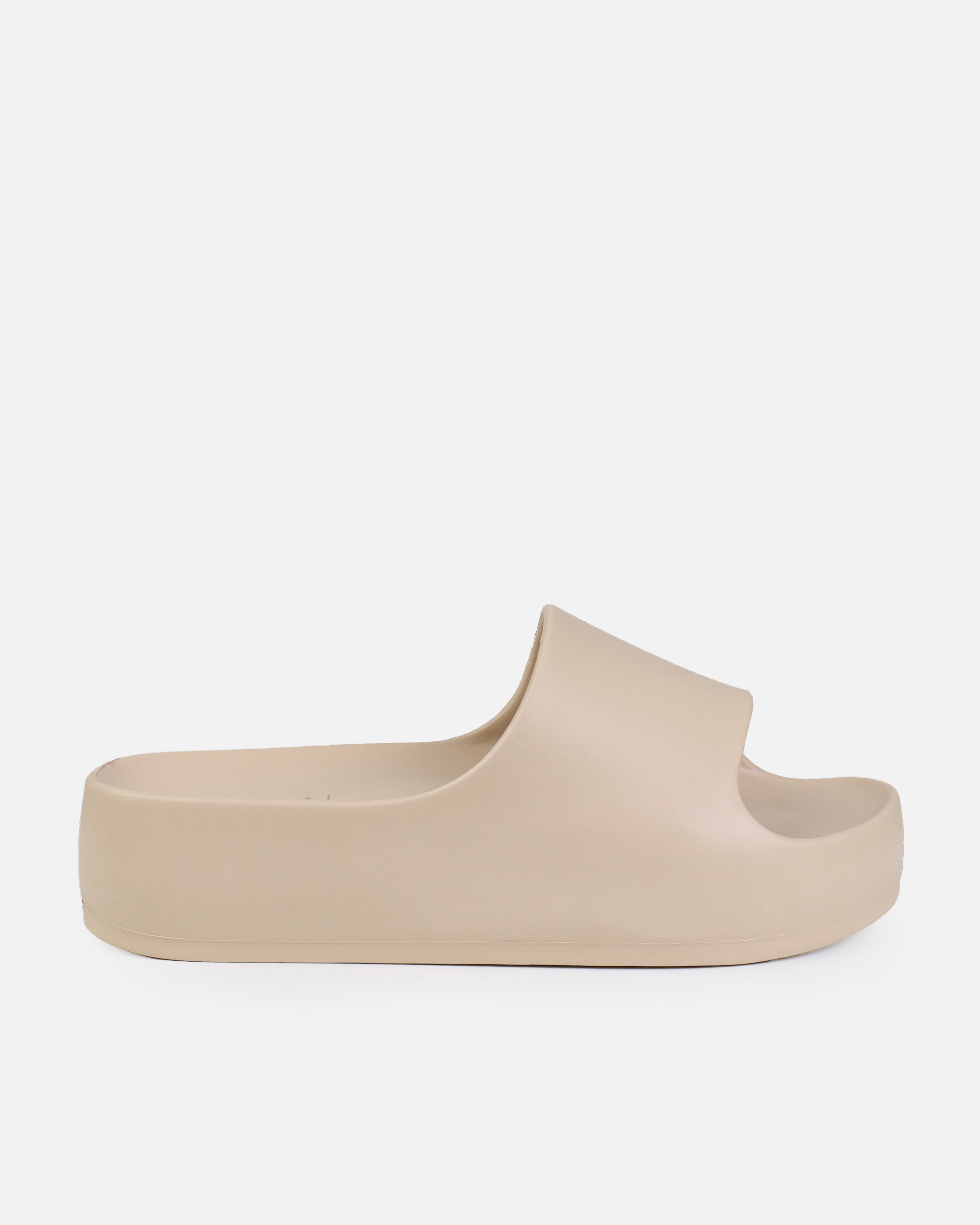 Tasha Ghouri Sunshine Mocha Flatform Moulded Sliders | SIMMI London