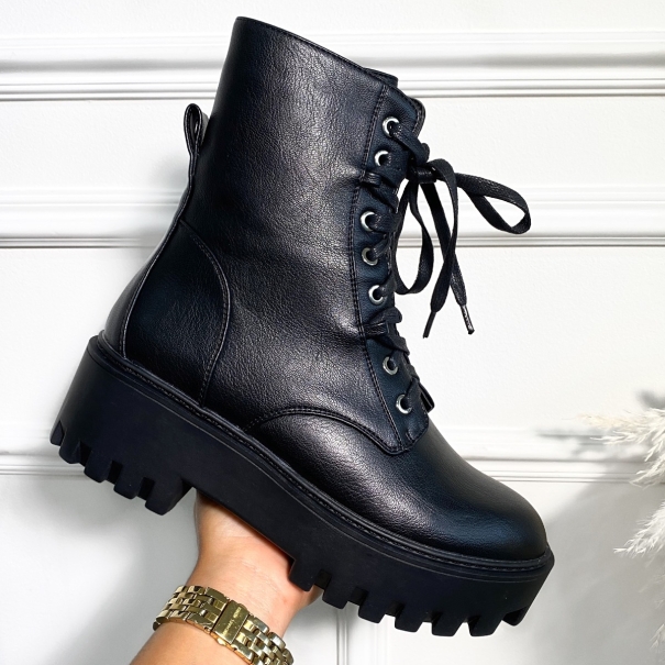 SIMMI SHOES / Charli Black Chunky Lace Up Ankle Boots