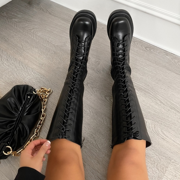 SIMMI SHOES / Corey Black Lace Up Chunky Calf Boots