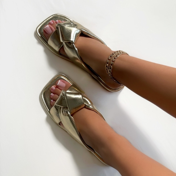 SIMMI Shoes / Kaya Gold Knot Strap Flat Sandals