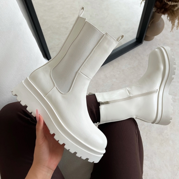 SIMMI Shoes / Lex White Stretch Insert Chunky Ankle Boots