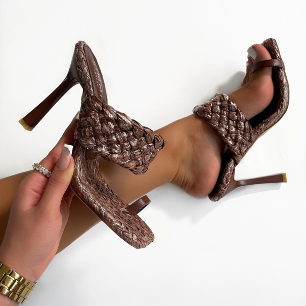 Queeny Brown Raffia Toe Loop Stiletto Heels | SIMMI London