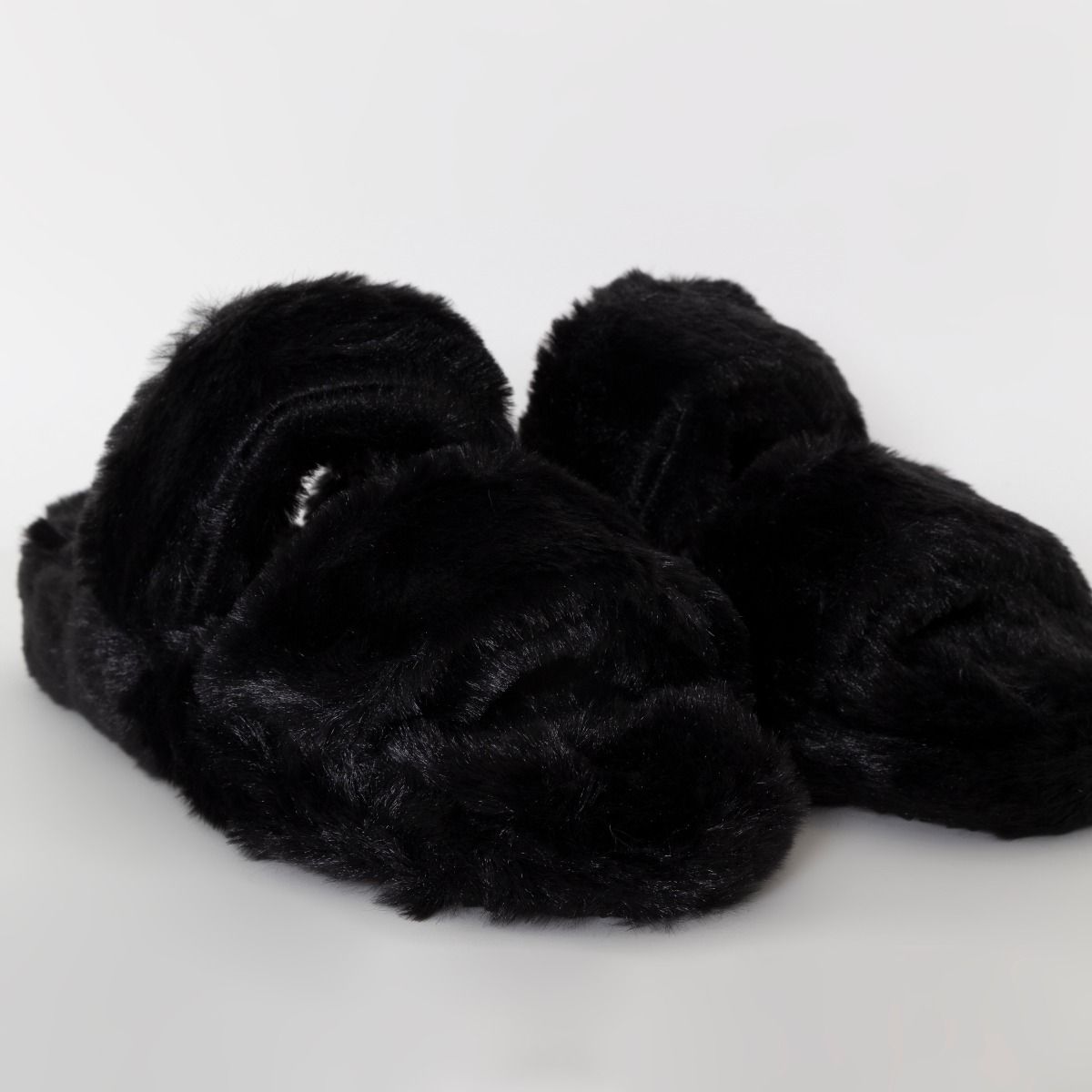 sheepskin fluffy slip on slippers black