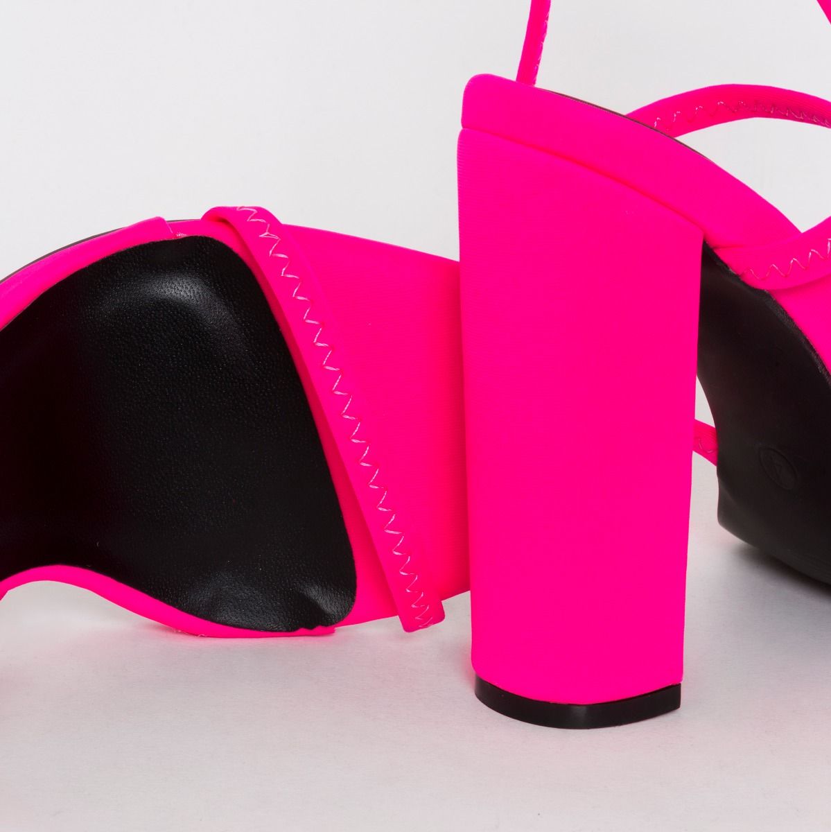 hot pink heels canada