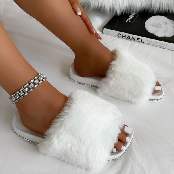 SIMMI Shoes / Candyfloss White Fluffy Faux Fur Slippers